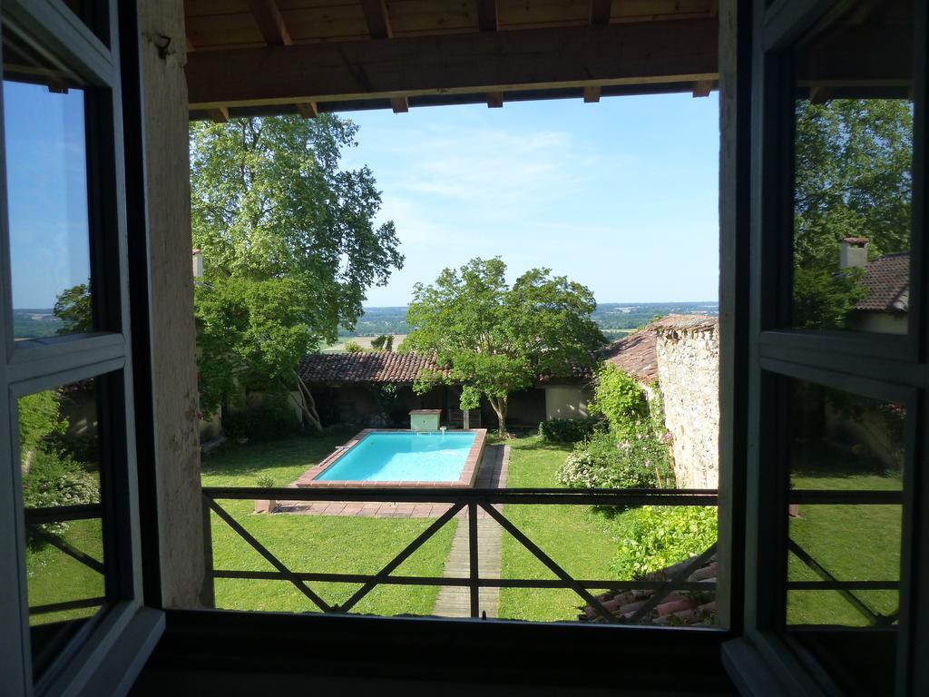 Maison Arriu Panzió Montaut  Kültér fotó